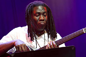 Richard Bona (foto: Cees van de Ven)
